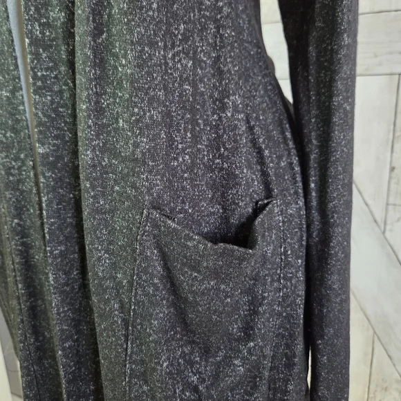 NWT Stylish Black Open Front Cardigan - Picture 3 of 5